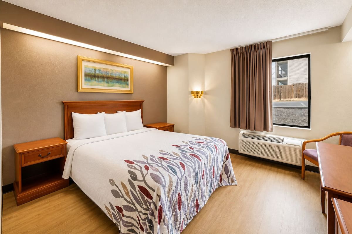 Desk, blackout drapes, free cribs/infant beds, free WiFi