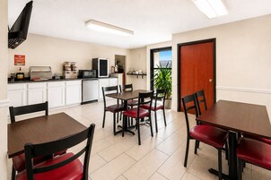 Desayuno continental incluido todos los días