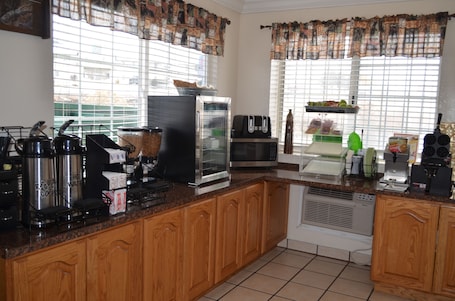 Free daily continental breakfast