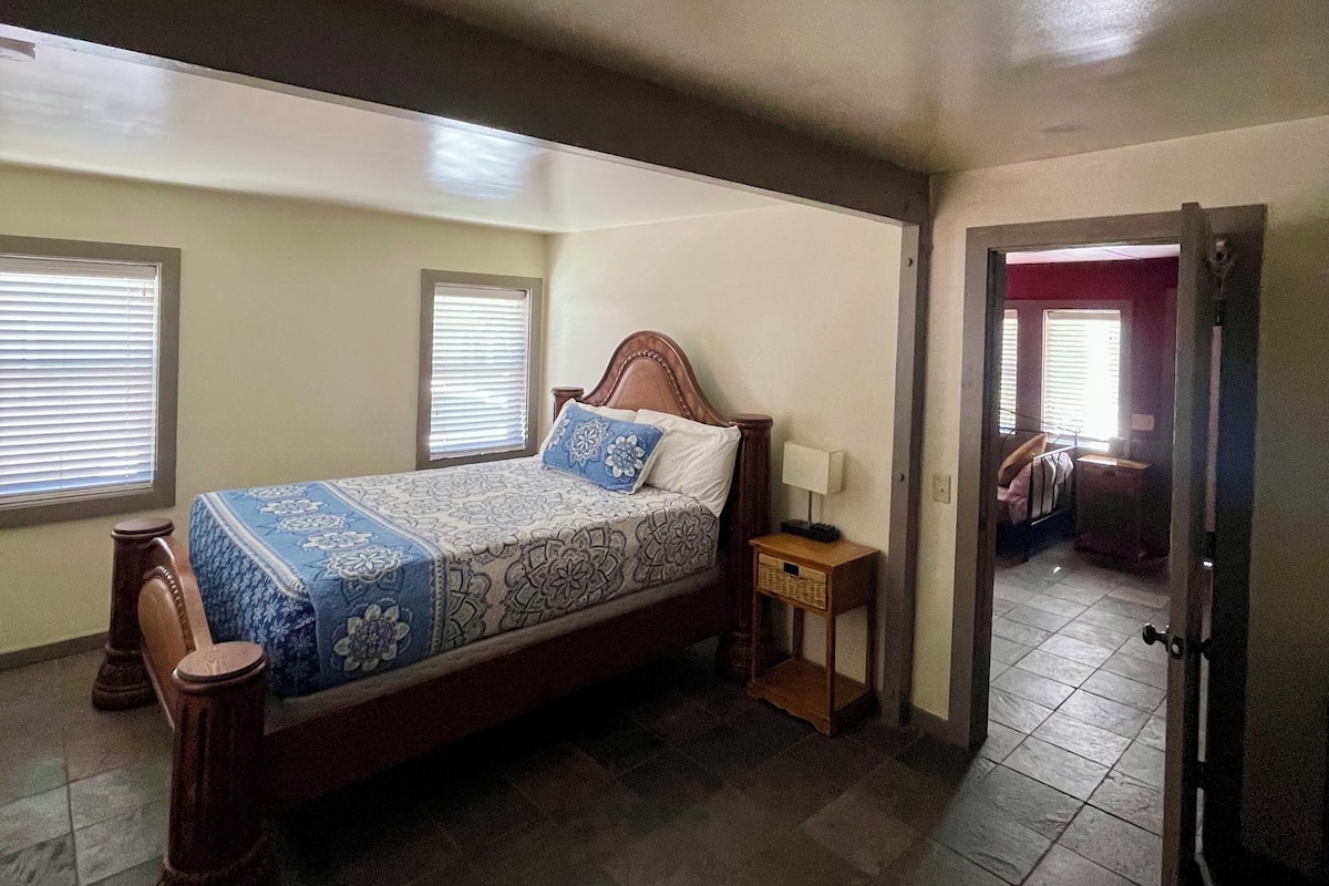 Cabin Premium, phòng tắm riêng, quang cảnh núi (023 1BR 1K FP) | Truy cập Internet không dây miễn phí, bộ trải giường 