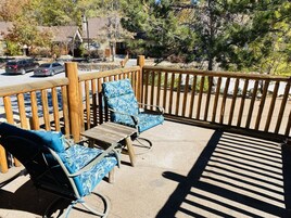 Economy Double Room, Private Bathroom, Mountain View (019 MOTEL ROOM 1K BALCONY) | Balcony