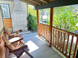 Family Cabin, Private Bathroom, Mountain View (006 1BR 1Q 1FT) | Free WiFi, bed sheets