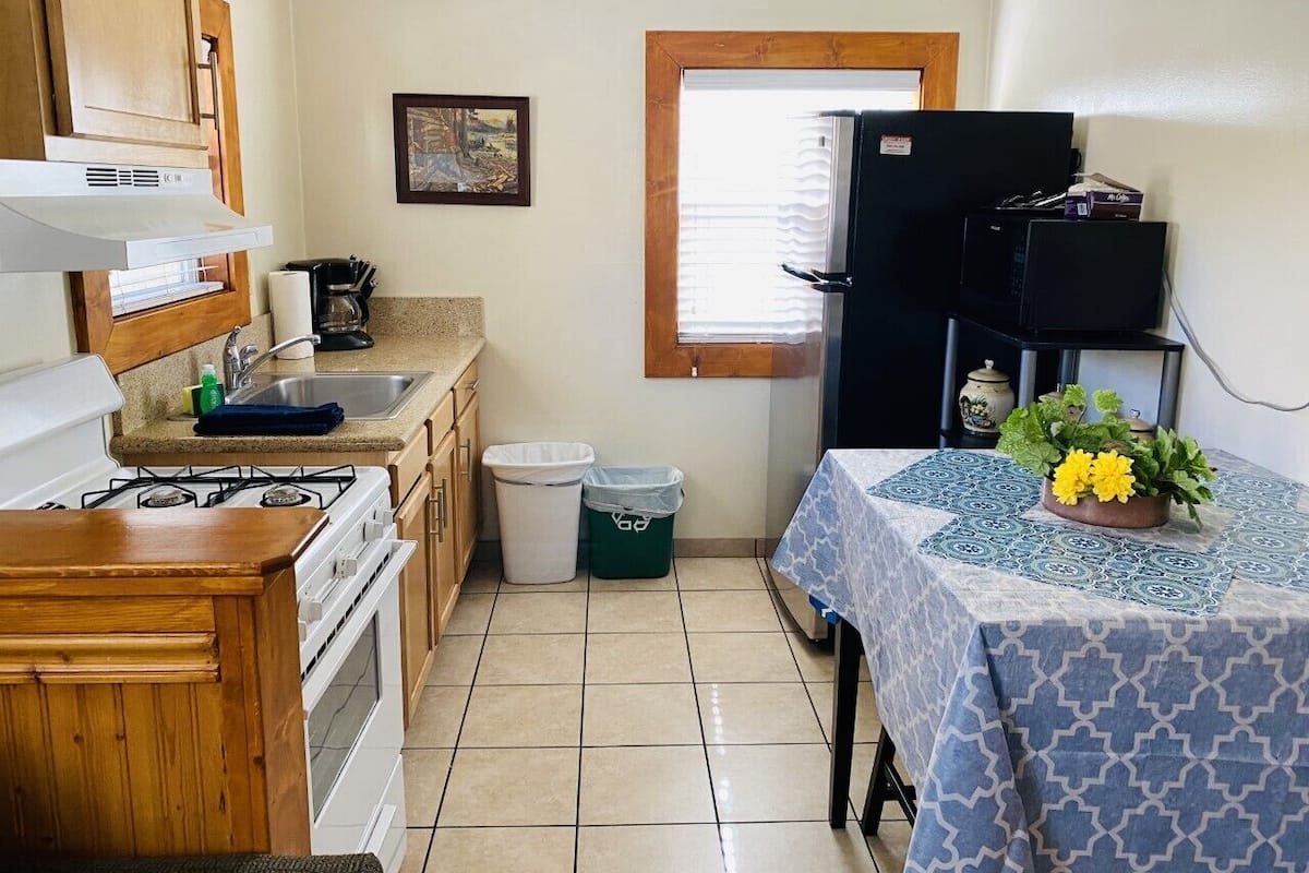 1 habitación, wifi gratis y ropa de cama