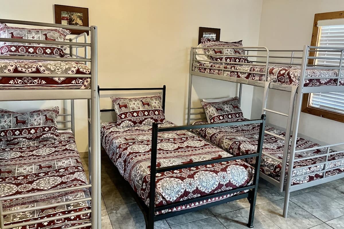 1 habitación, wifi gratis y ropa de cama