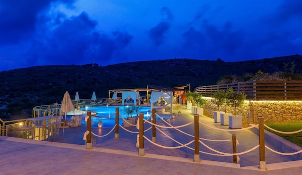 Seasonal outdoor pool, pool umbrellas, pool loungers