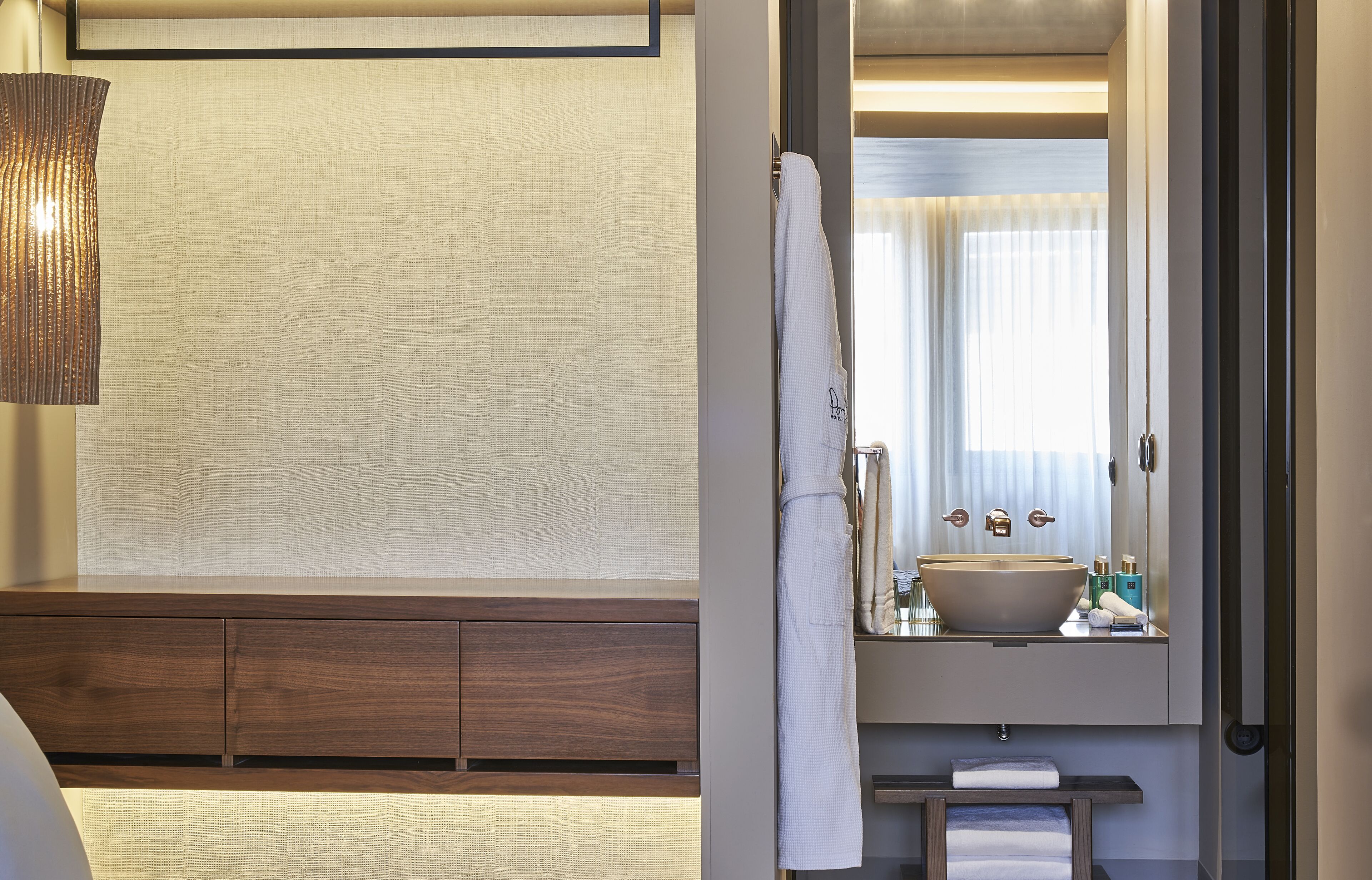 double or twin room (audience) | bathroom | designer toiletries, hair dryer, towels