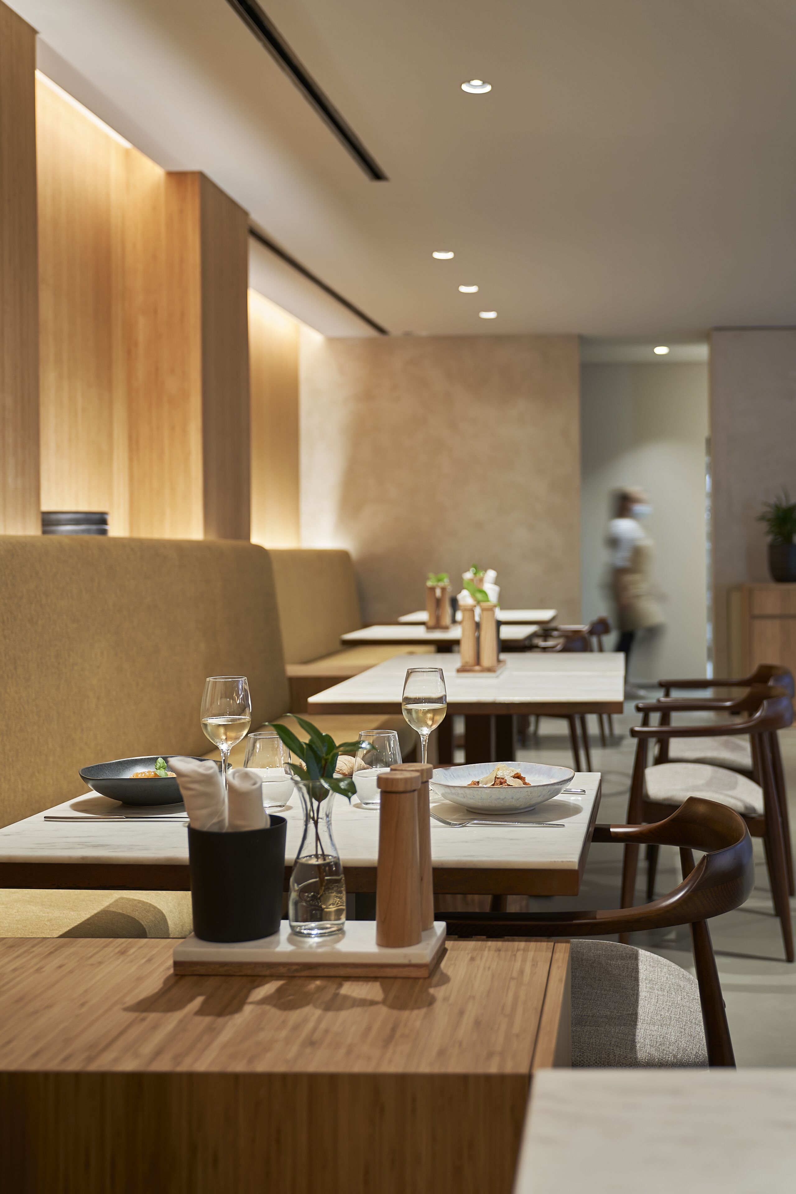 breakfast and dinner served, italian cuisine