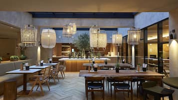 Daily buffet breakfast (EUR 18 per person)