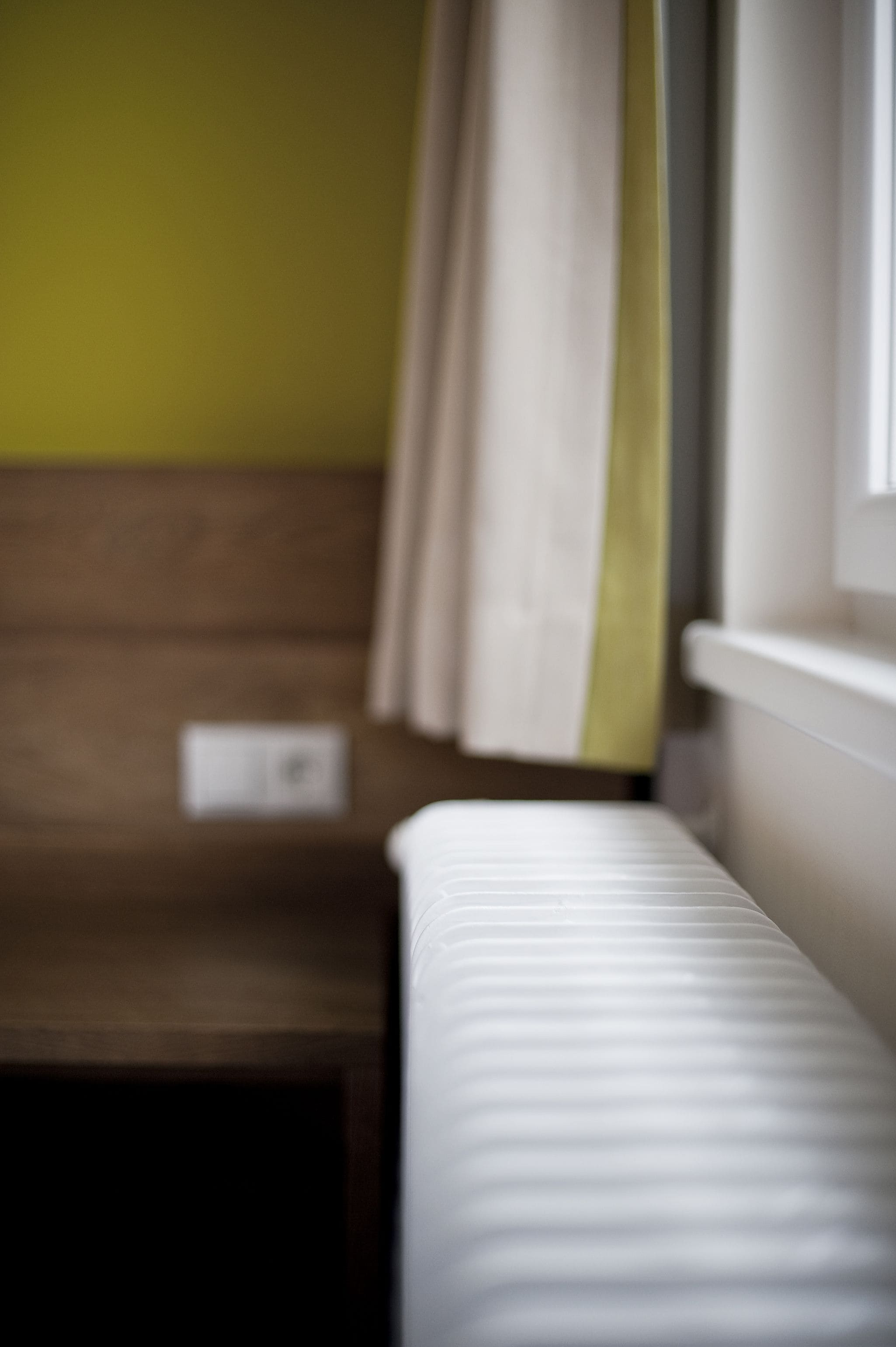 1 bedroom, select comfort beds, in-room safe, desk