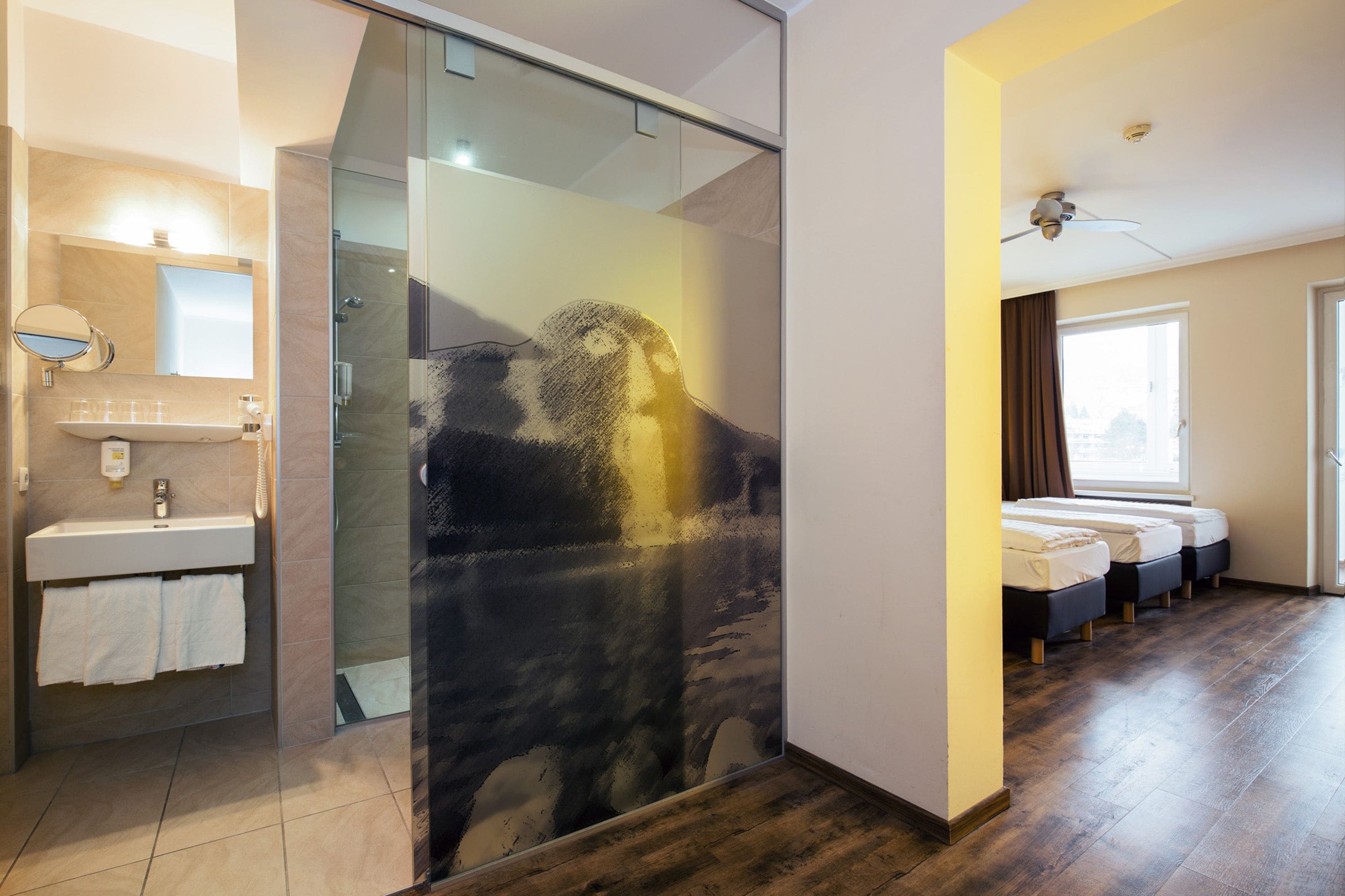 triple room | 1 bedroom, select comfort beds, in-room safe, desk