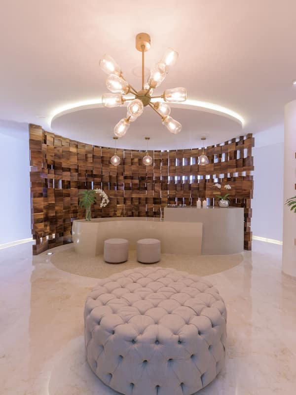 Couples treatment rooms, sauna, hot tub, steam room, body treatments