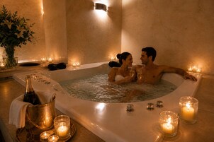 室内 SPA 浴缸