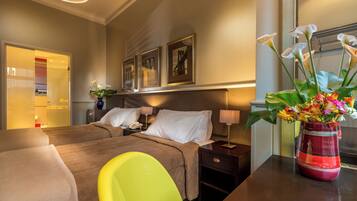 Ropa de cama de alta calidad, cubrecamas y colchones con pillow-top