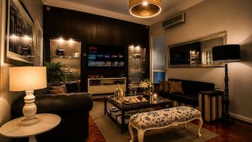 LCD-televisio, Netflix, maksullisia elokuvia, suoratoistopalvelut