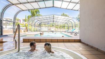 Salas de tratamientos para parejas, sauna, bañera de hidromasaje