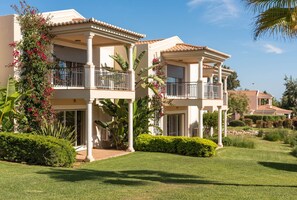 Front of property - Vale da Lapa Village Resort (Lagoa)