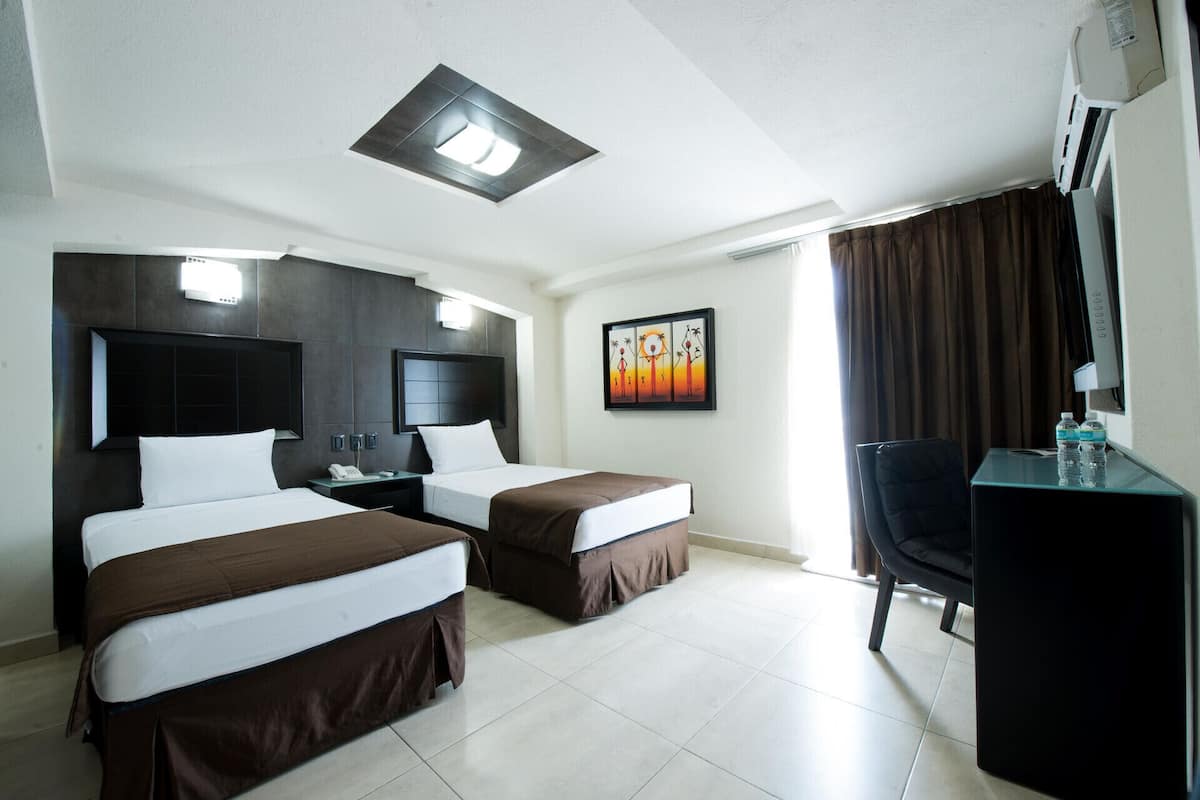 In-room safe, desk, soundproofing, WiFi (free)