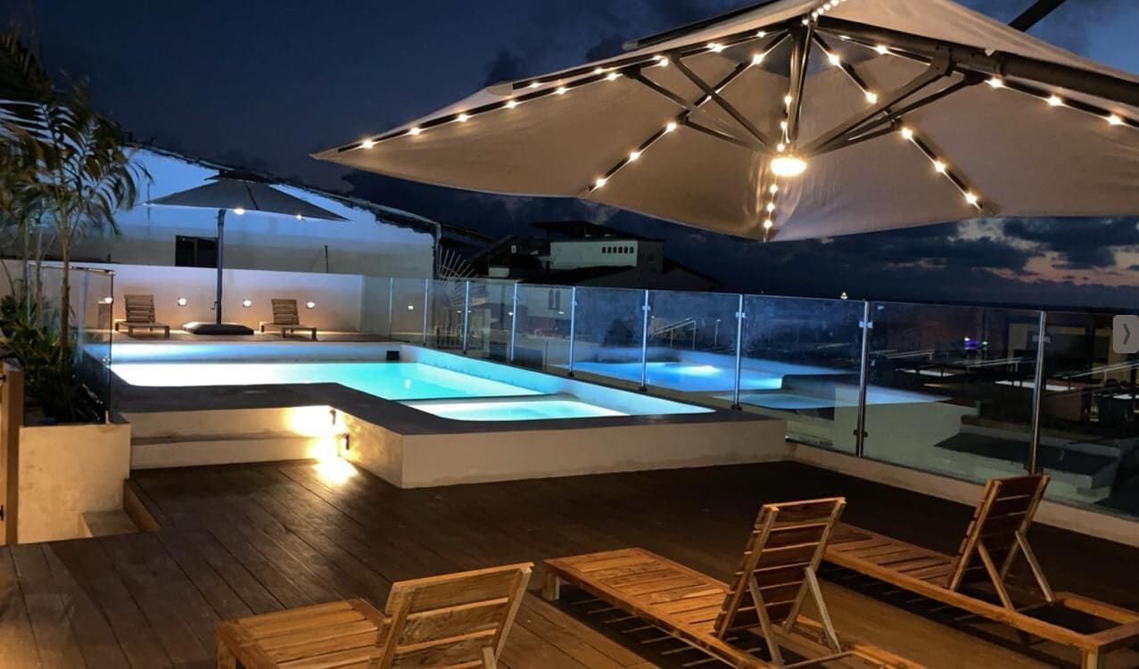 32-inch LCD TV with cable channels, TV