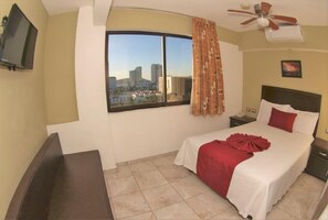 Chambre Standard, 1 lit double | Couette en duvet d'oie, fer et planche à repasser, Wi-Fi gratuit