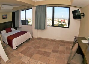 Studio, 1 Double Bed, Kitchen | Down comforters, iron/ironing board, free WiFi, bed sheets - Hotel Playa Bonita (Mazatlán)