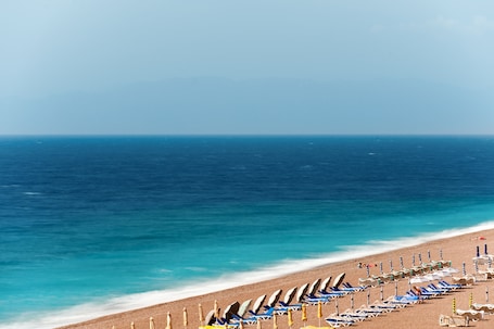 On the beach. Canvas by Mitsis Petit Palais