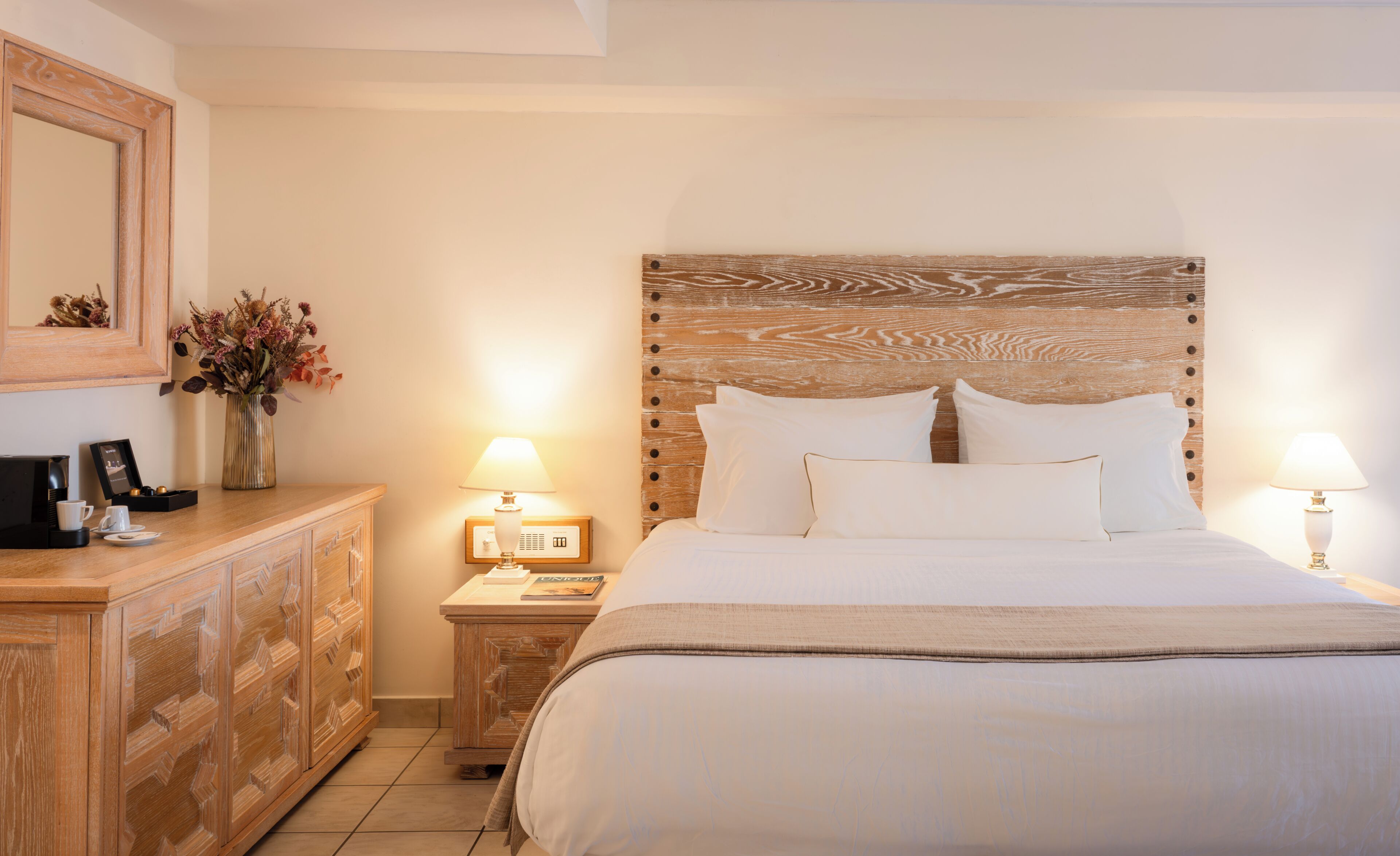 Family Suite | Premium bedding, minibar, in-room safe, desk