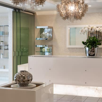 Couples treatment room(s), hot tub, body treatments, aromatherapy