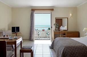 Twin Room, Sea View | Free minibar, in-room safe, desk, blackout drapes