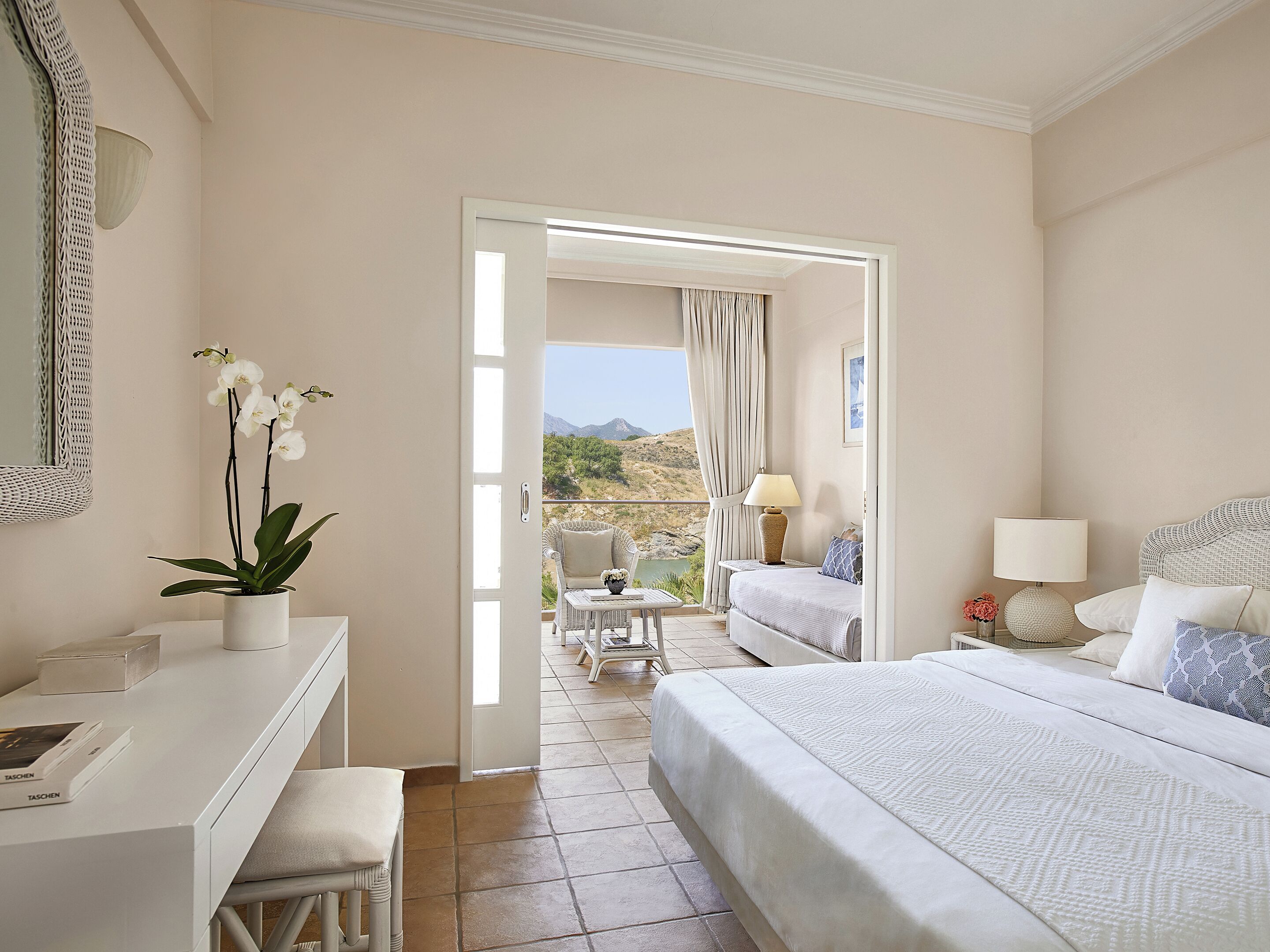 Familienbungalow, Meerblick | Hochwertige Bettwaren, Minibar, Zimmersafe, Verdunkelungsvorhänge