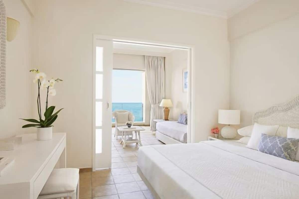 Ropa de cama de alta calidad y minibar