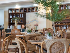 Lunch and dinner served - Grecotel Marine Palace & Aqua Park (Mylopotamos)