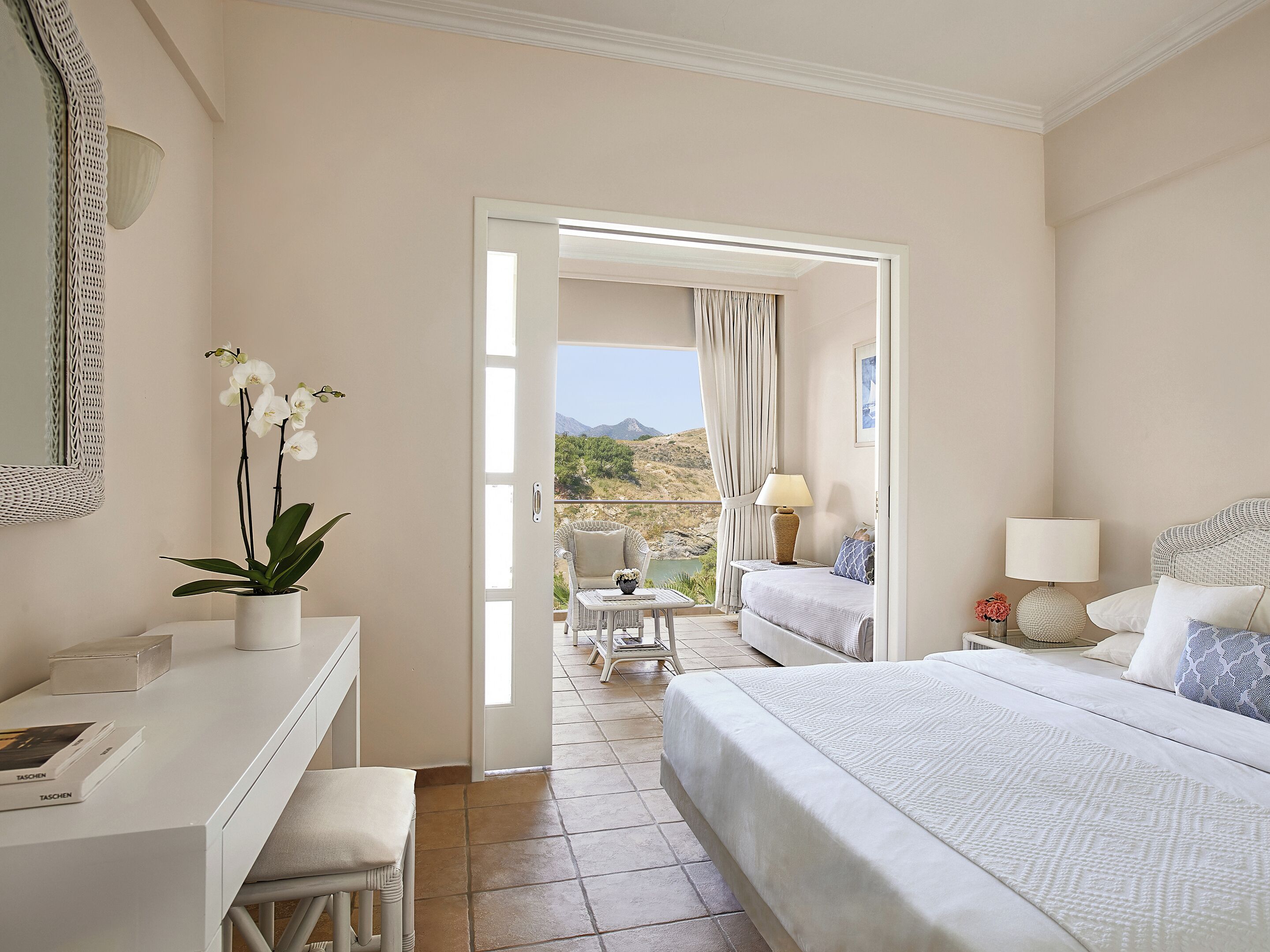 Hochwertige Bettwaren, Minibar, Zimmersafe, Verdunkelungsvorhänge