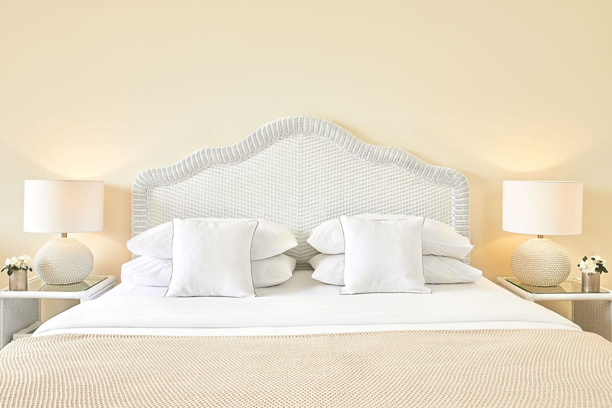 Marin Bay Family Bungalow Side Sea View | Premium bedding, minibar, in-room safe, blackout drapes
