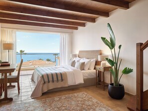 Leilighet, sjøutsikt (Maisonette Main Building) | Sengetøy av topp kvalitet, minibar, safe på rommet og blendingsgardiner