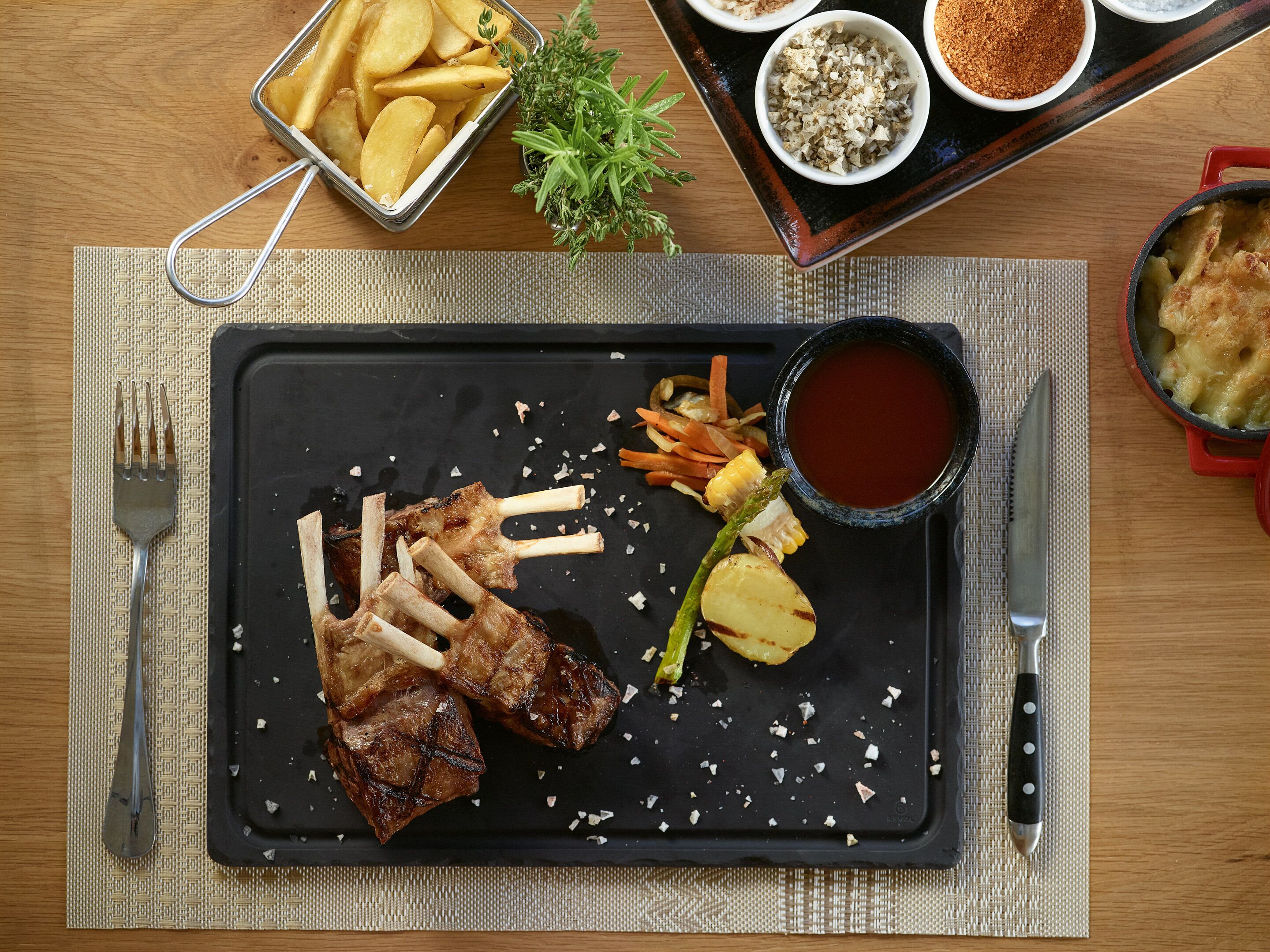 Thức ăn và đồ uống