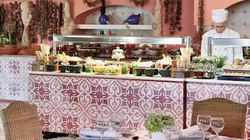 Tägliches inbegriffenes Frühstücksbuffet