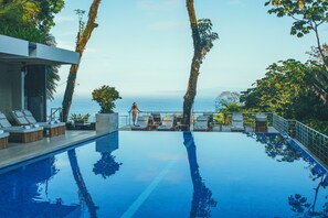 Outdoor pool - Los Altos Resort (Quepos)