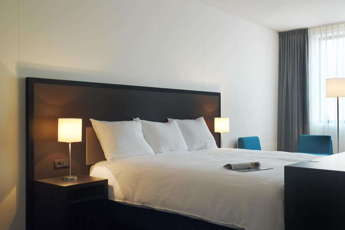 comfort double room | in-room safe, individually furnished, desk, laptop workspace