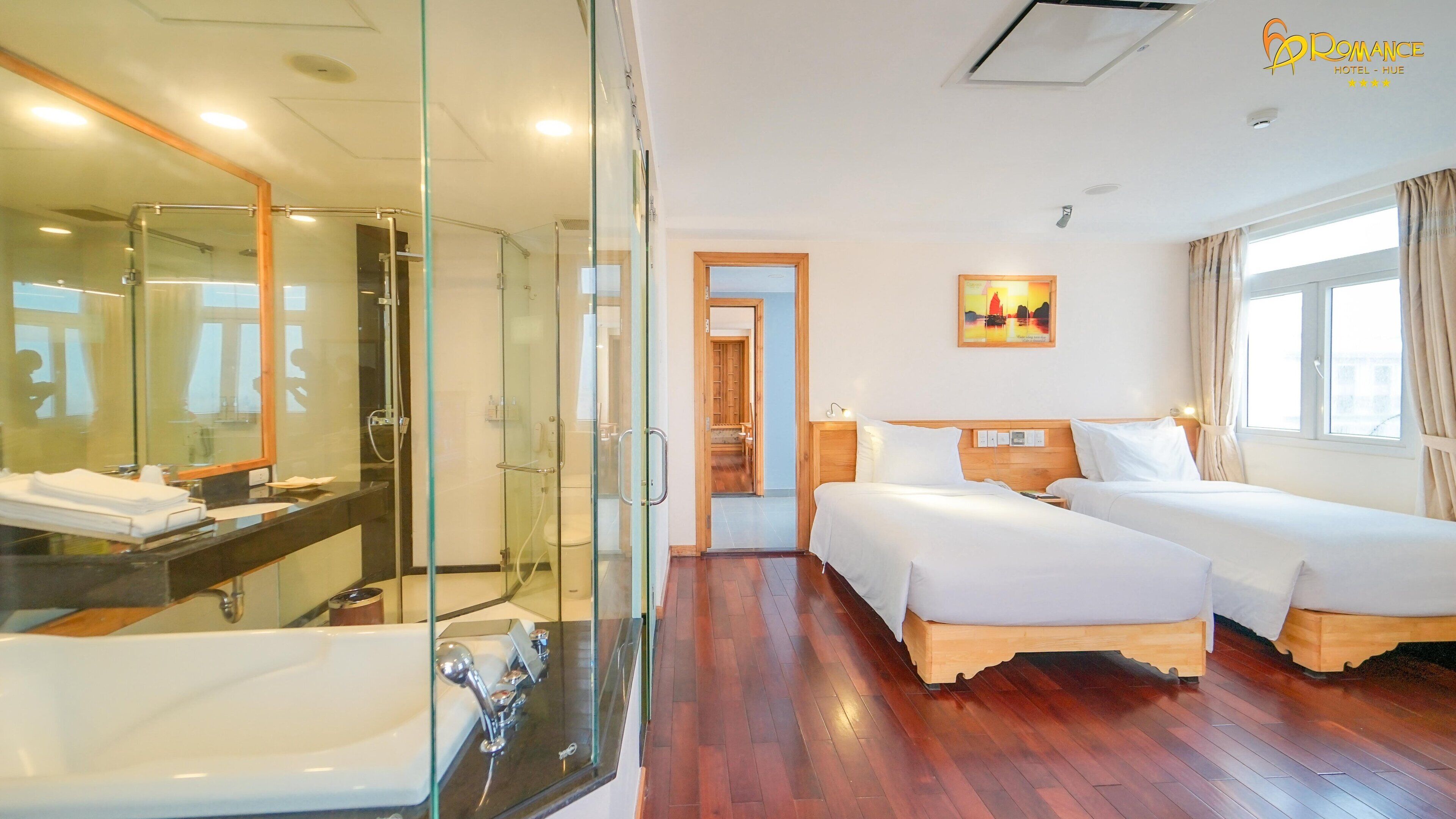 executive deluxe | 1 bedroom, down duvets, minibar, in-room safe