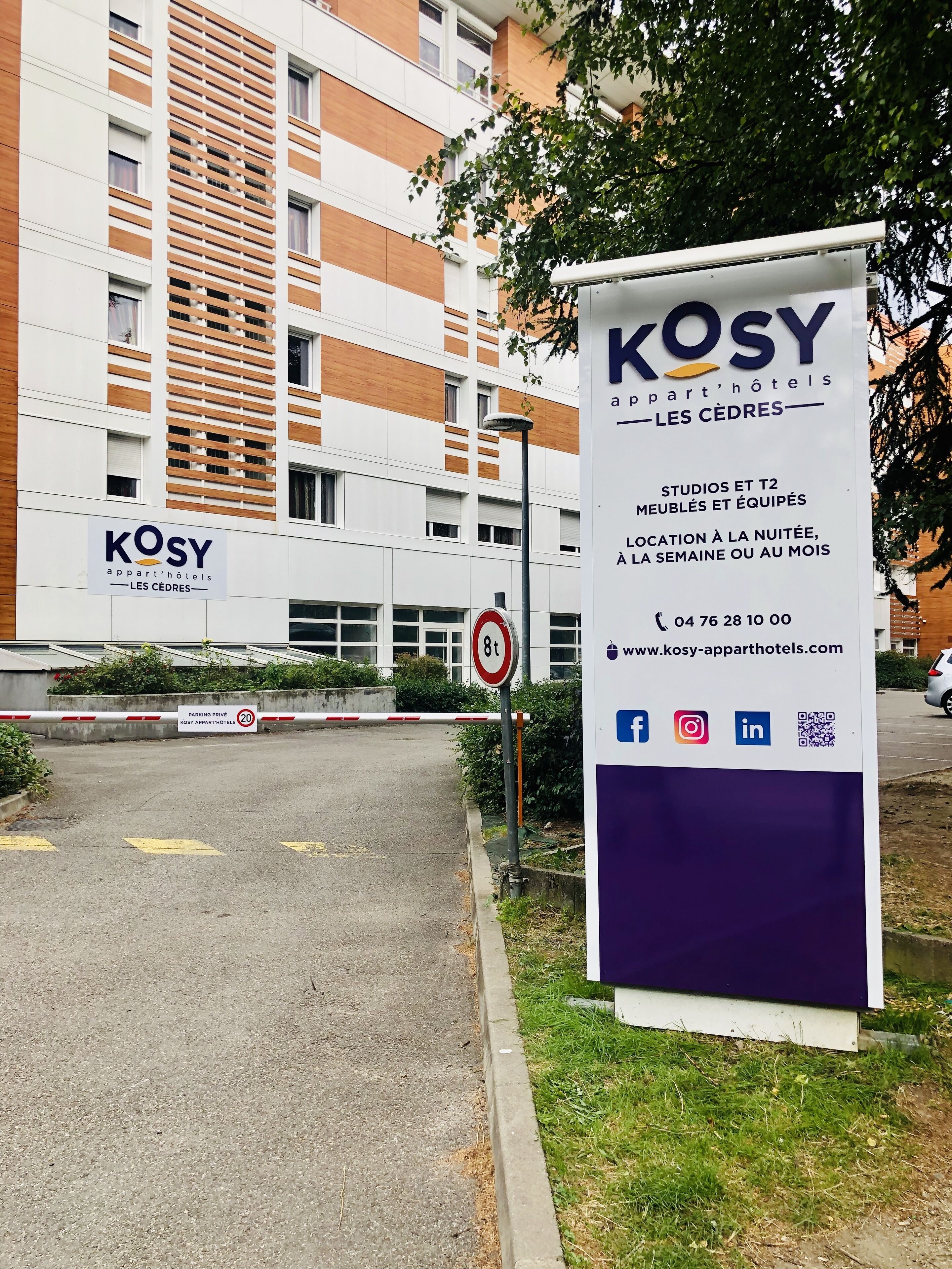 Façana frontal de l'allotjament