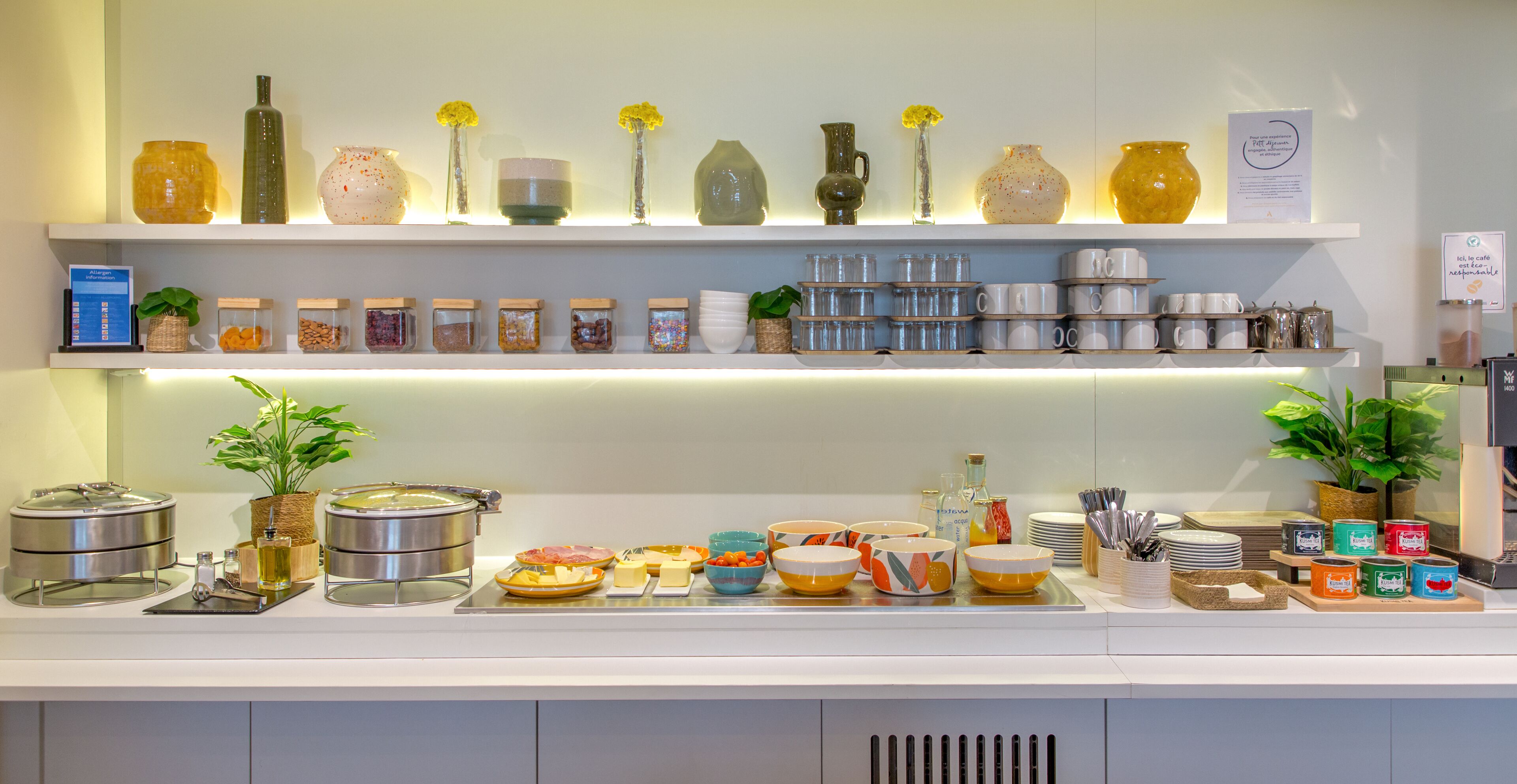 daily buffet breakfast (eur 18.90 per person)