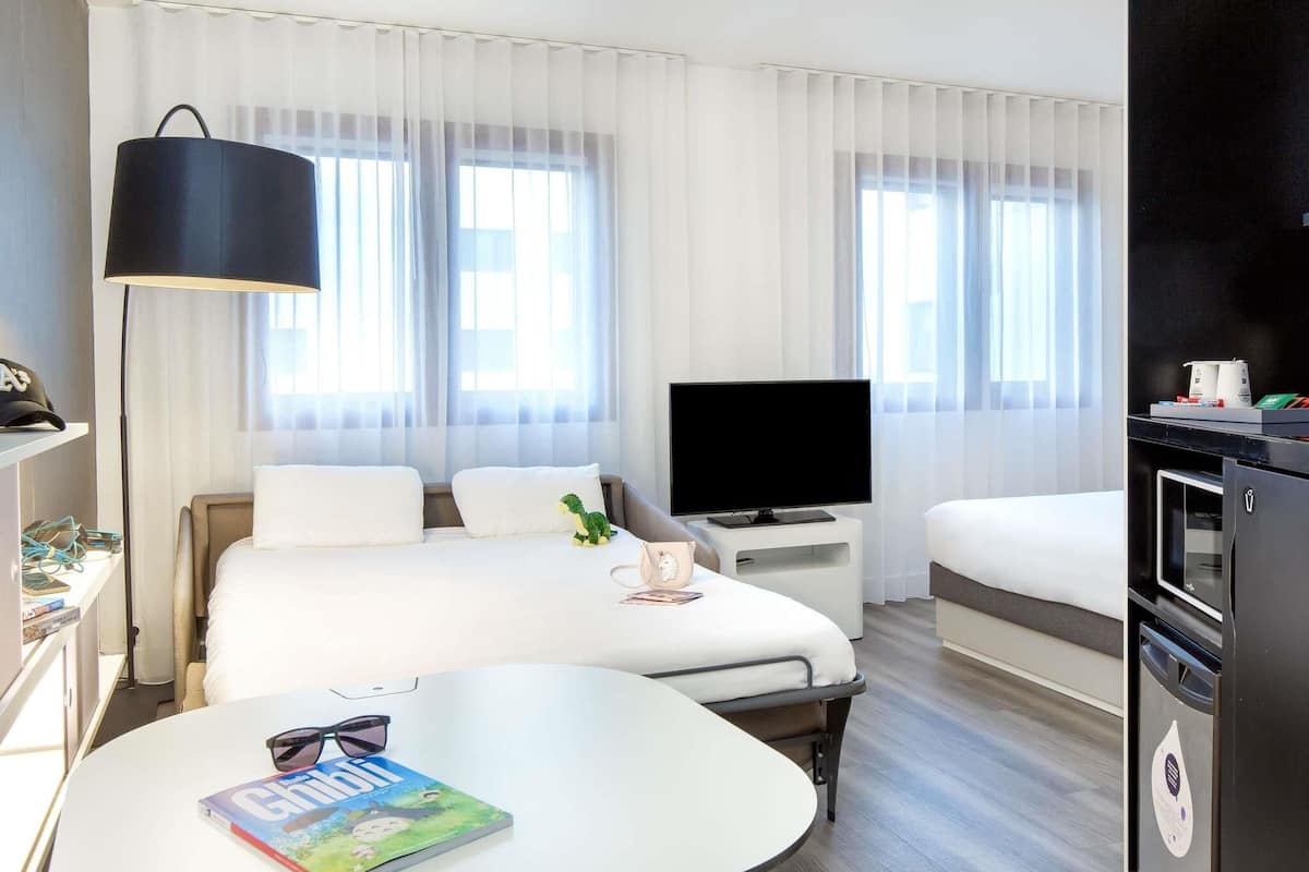 Executive Suite, 1 Double Bed with Sofa bed | Minibar, in-room safe, desk, laptop workspace