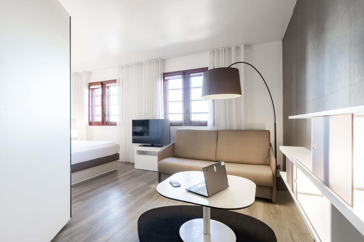 1 bedroom, minibar, in-room safe, desk