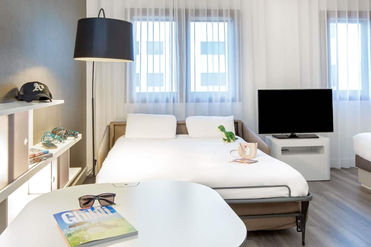 Minibar, in-room safe, desk, laptop workspace