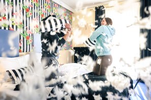 Zimmersafe, individuell dekoriert, individuell eingerichtet