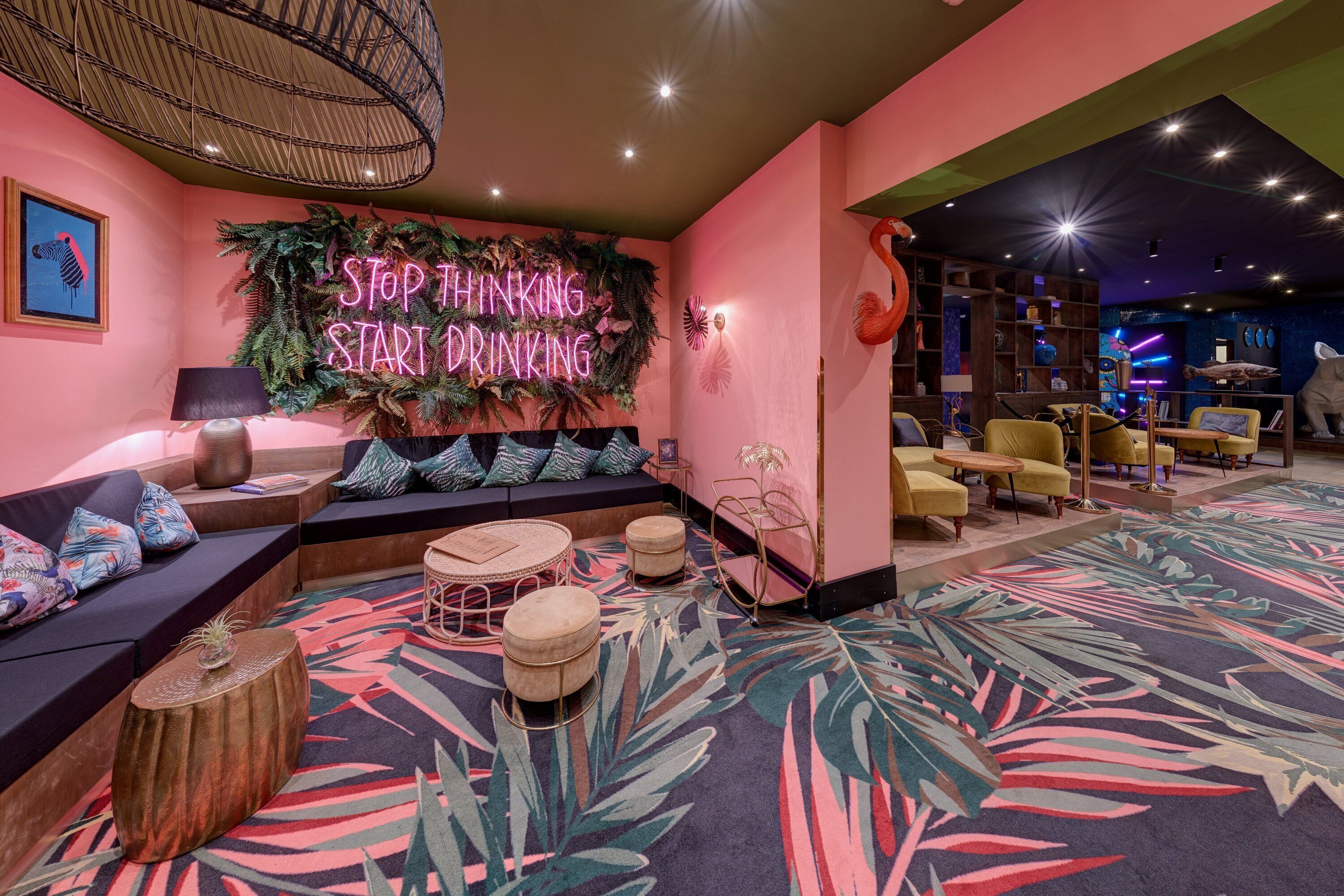 Coin salon dans le hall