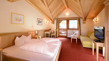 Superior tweepersoonskamer | Een kluis op de kamer, gratis babybedden, wifi (toeslag)