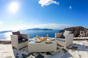 Deluxe Suite, Jetted Tub, Caldera View | バルコニー