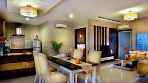 Living area - Grand City Hall Hotel Serviced Residences Medan (Medan)