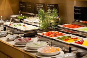 Daily buffet breakfast for a fee
